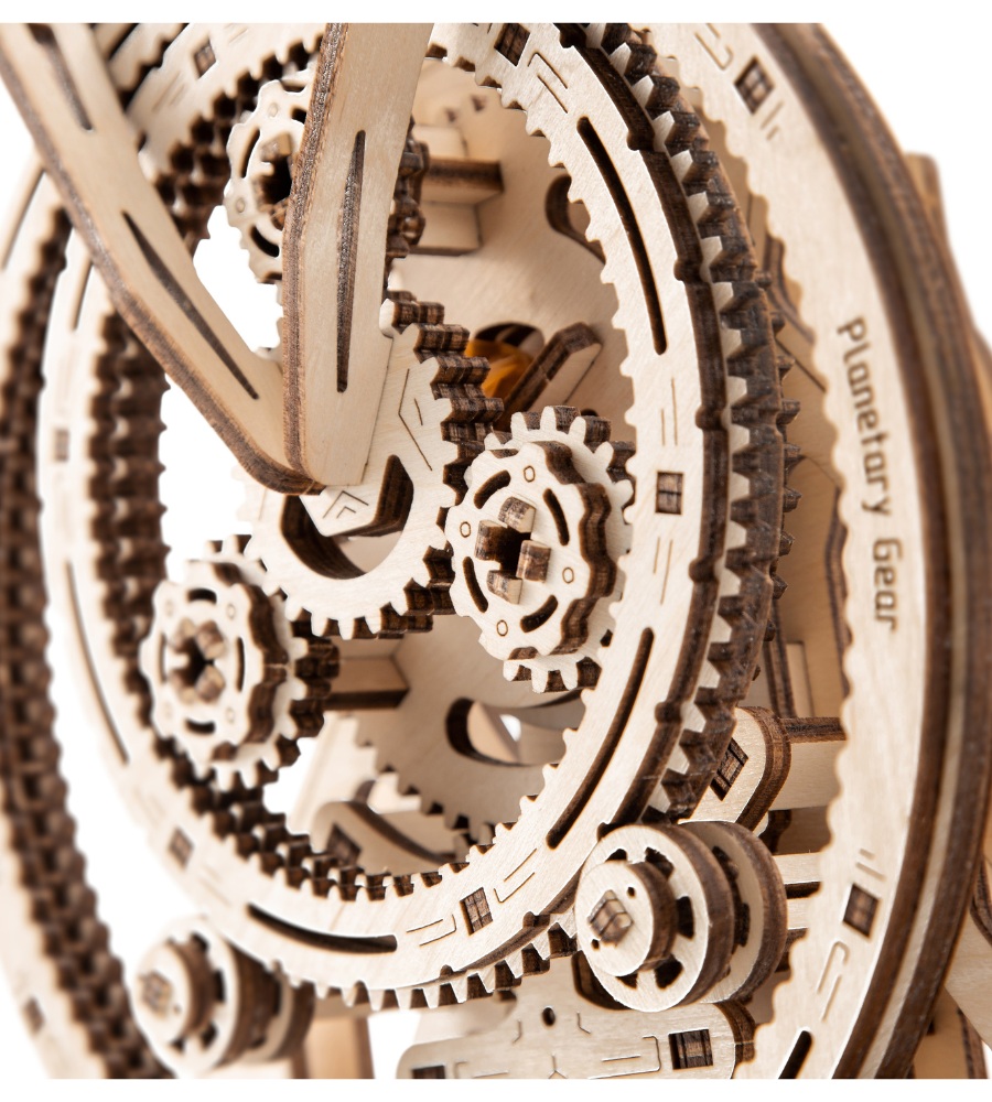 Wooden mechanical planetary gear puzzle, 153 pieces